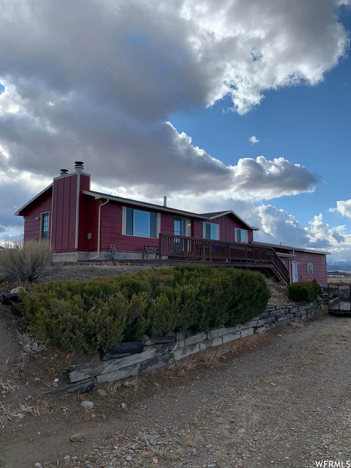 2320 Hillside Dr - Photo 1