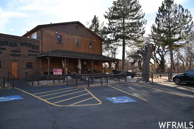 445 Park Blvd - Photo 1