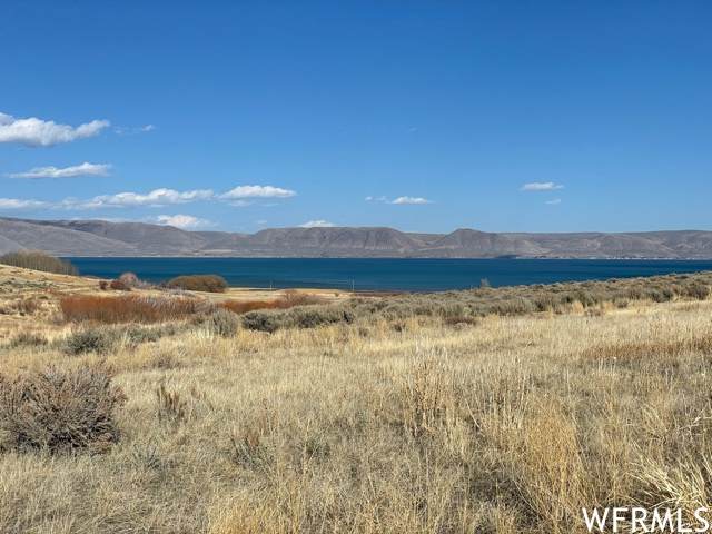 211 Lotus Dr - Photo 1