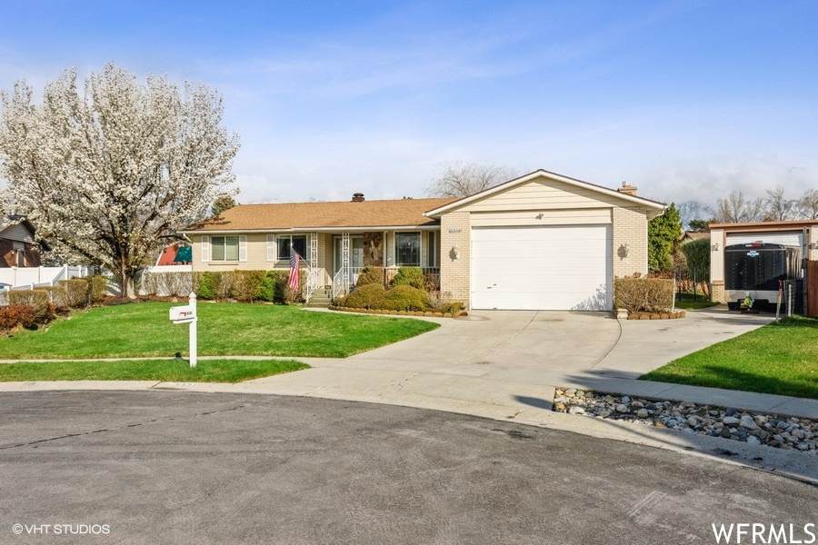 8921 Marbella Cir - Photo 1