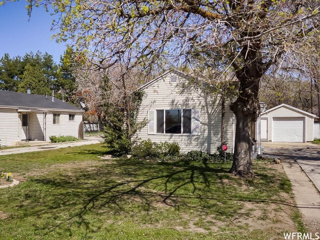 380 Wall Ave - Photo 1