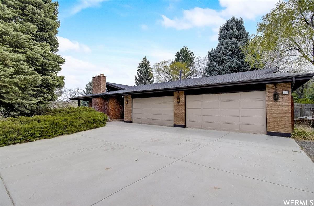 543 Towers Dr - Photo 1