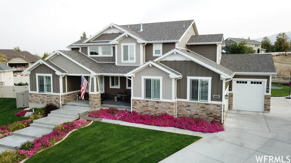 1425 Seabiscuit Dr - Photo 1