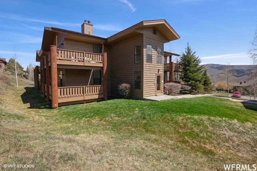 8251 Meadowview Ct - Photo 1