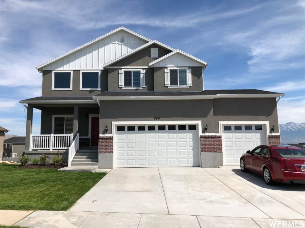 454 Cahill Ave - Photo 1