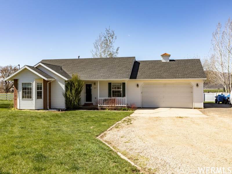 1285 Stevens Ln - Photo 1