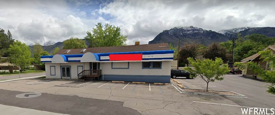 2048 Canyon Rd - Photo 1
