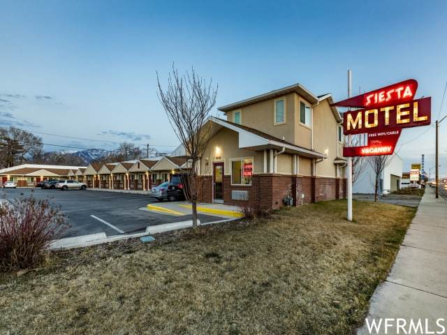 3109 State St - Photo 1