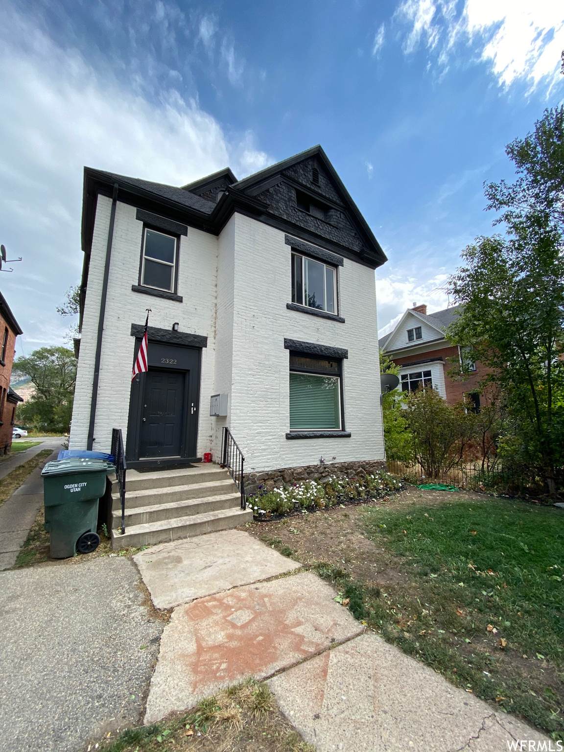 2322 Jefferson Ave - Photo 1