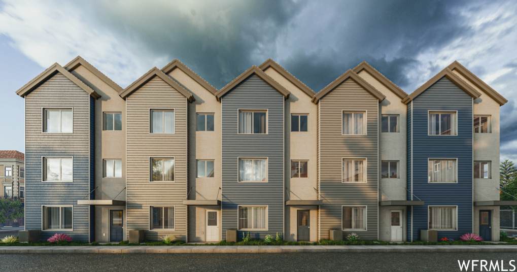 238 Paramount Ave - Photo 1