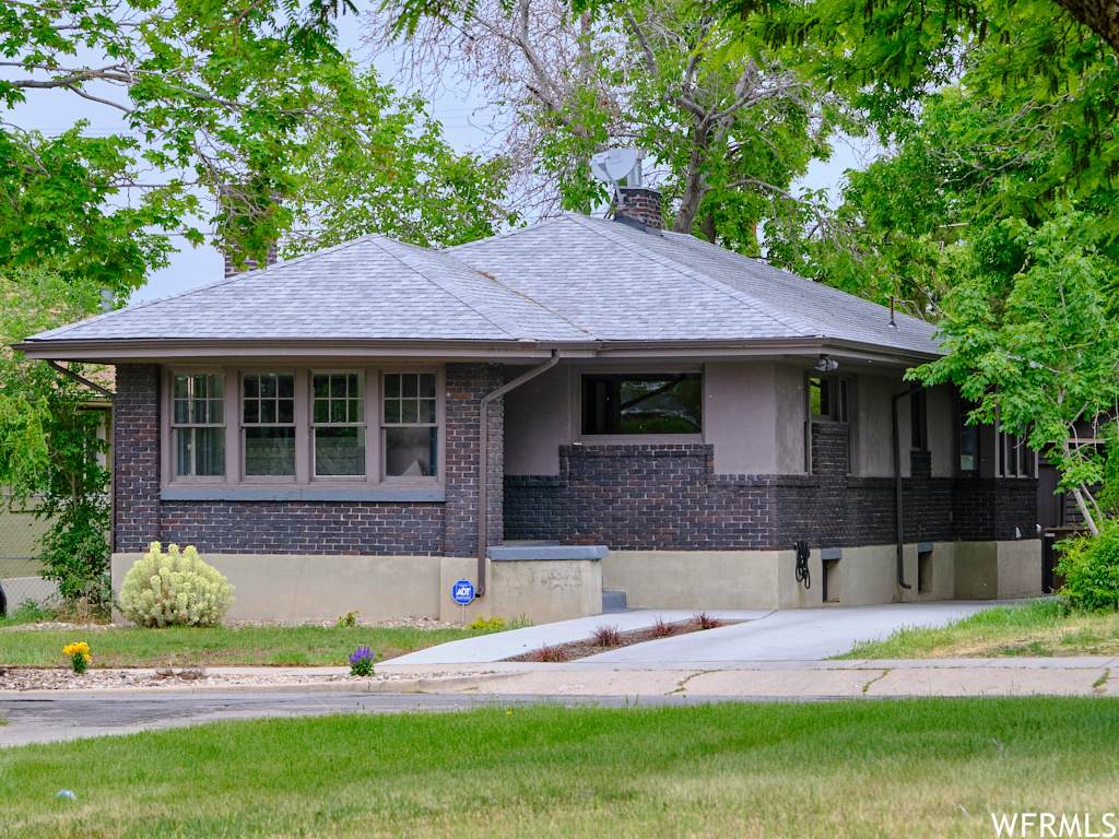 671 Redondo Ave - Photo 1