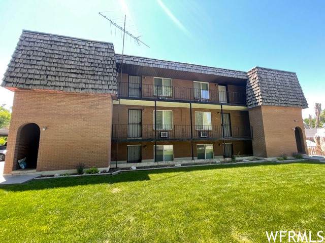 2707 Adams St - Photo 1