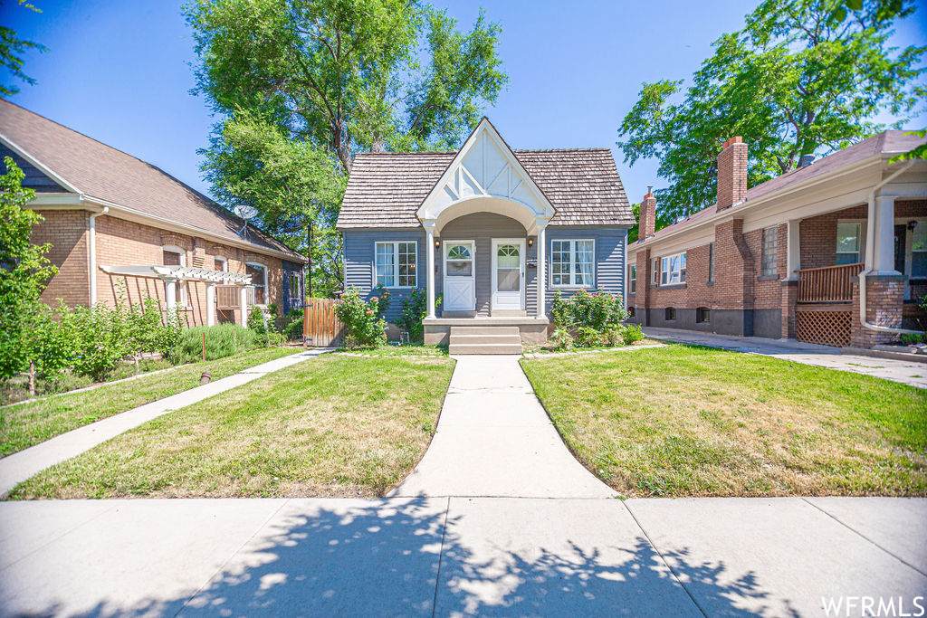 723 Logan Ave - Photo 1