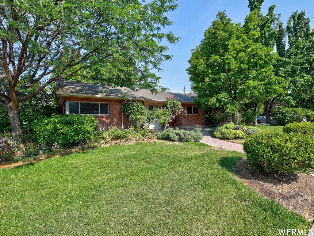 796 Cherry Dr - Photo 1
