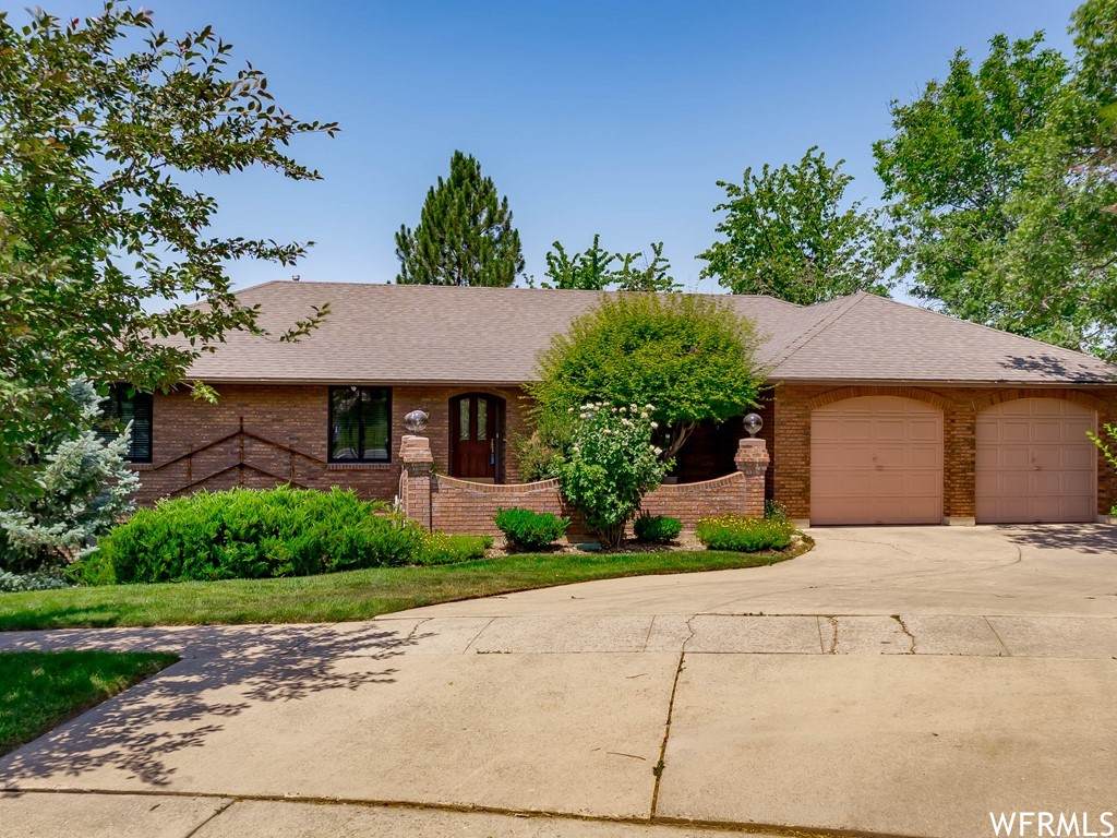 187 Pinewood Cir - Photo 1