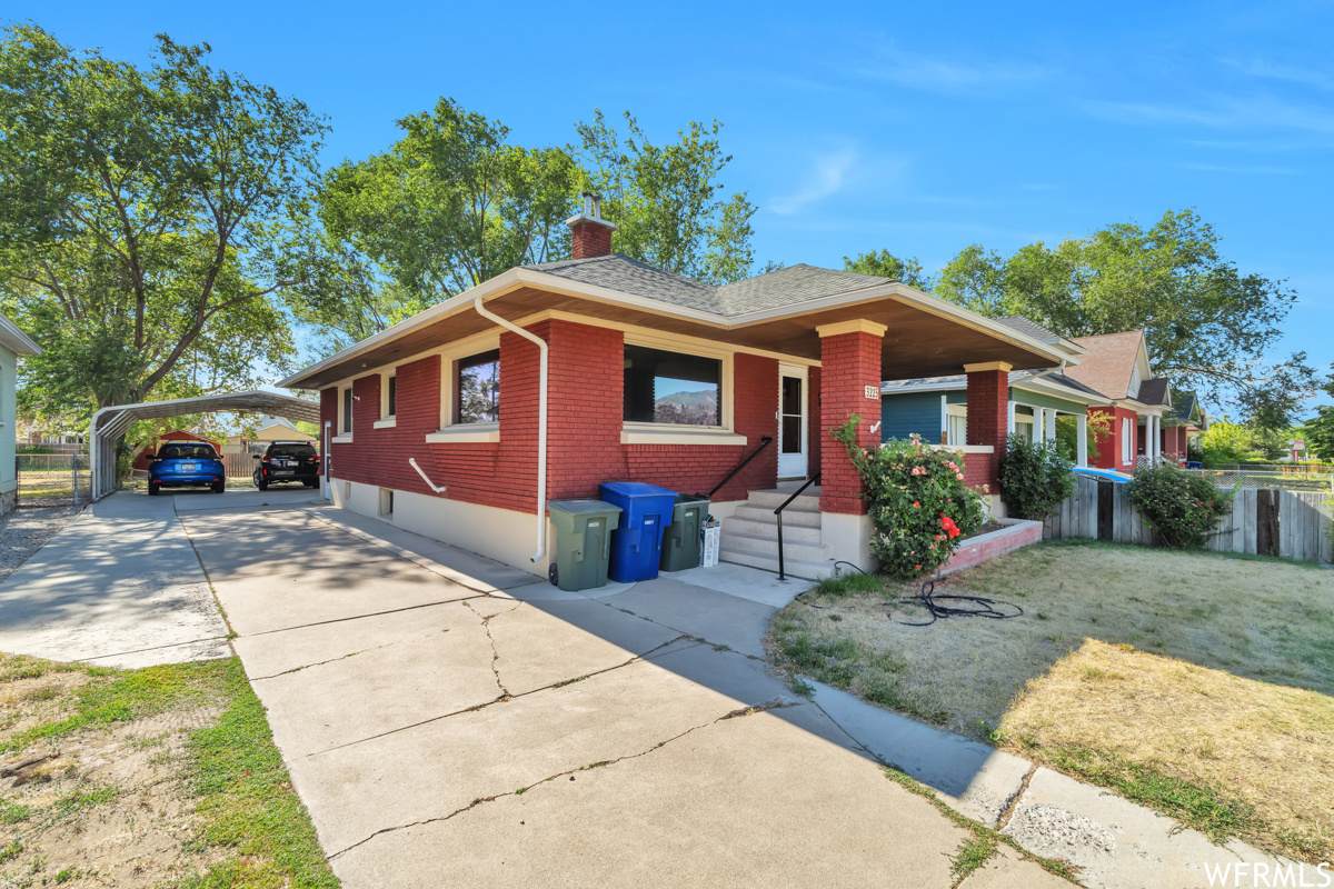 3225 Grant Ave - Photo 1