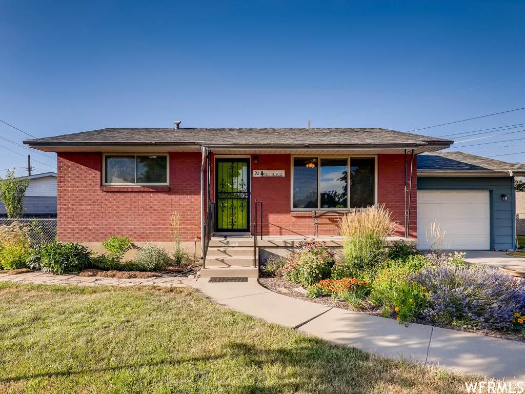 192 Arizona Dr - Photo 1