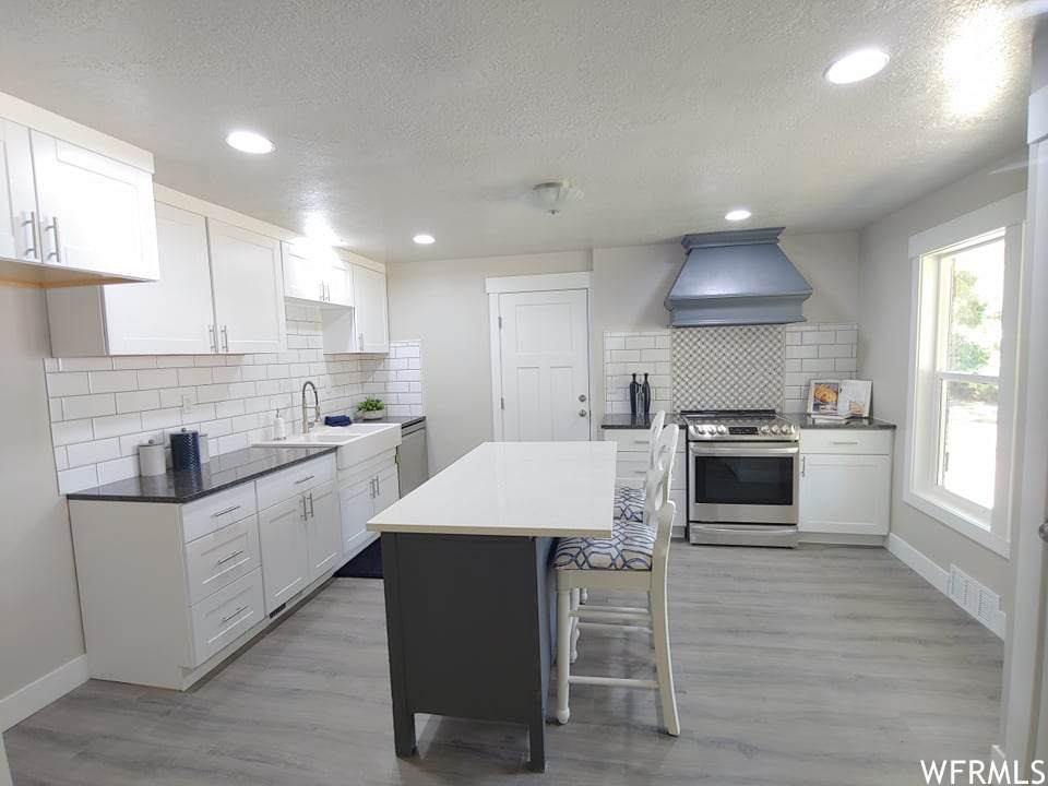 623 8TH St - Photo 1