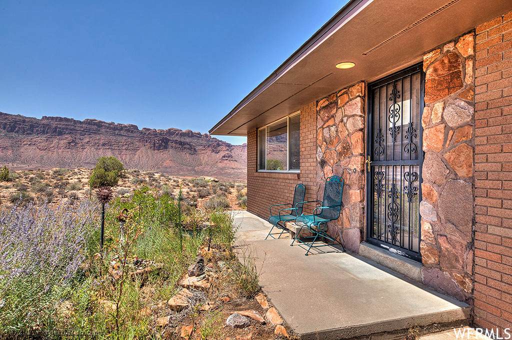 1230 Kayenta Dr - Photo 1