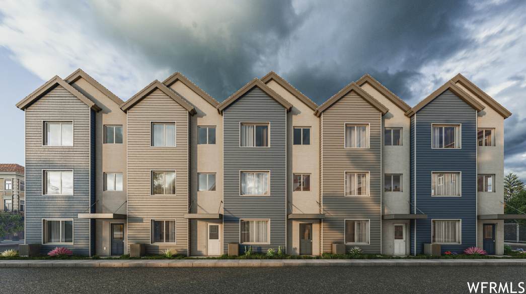 238 Paramount Ave - Photo 1