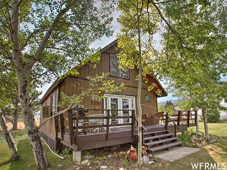 385 Bear Lake Blvd - Photo 1