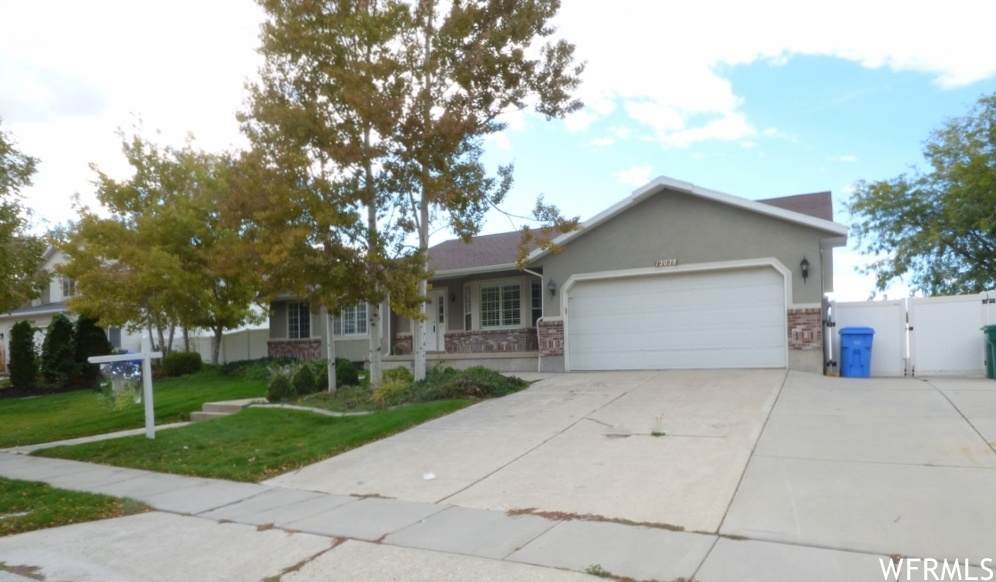 12028 Doves Landing Dr - Photo 1