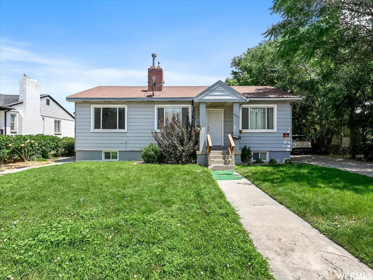 7885 Oak St - Photo 1