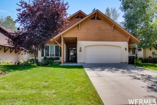 8 Village Cir - Photo 1