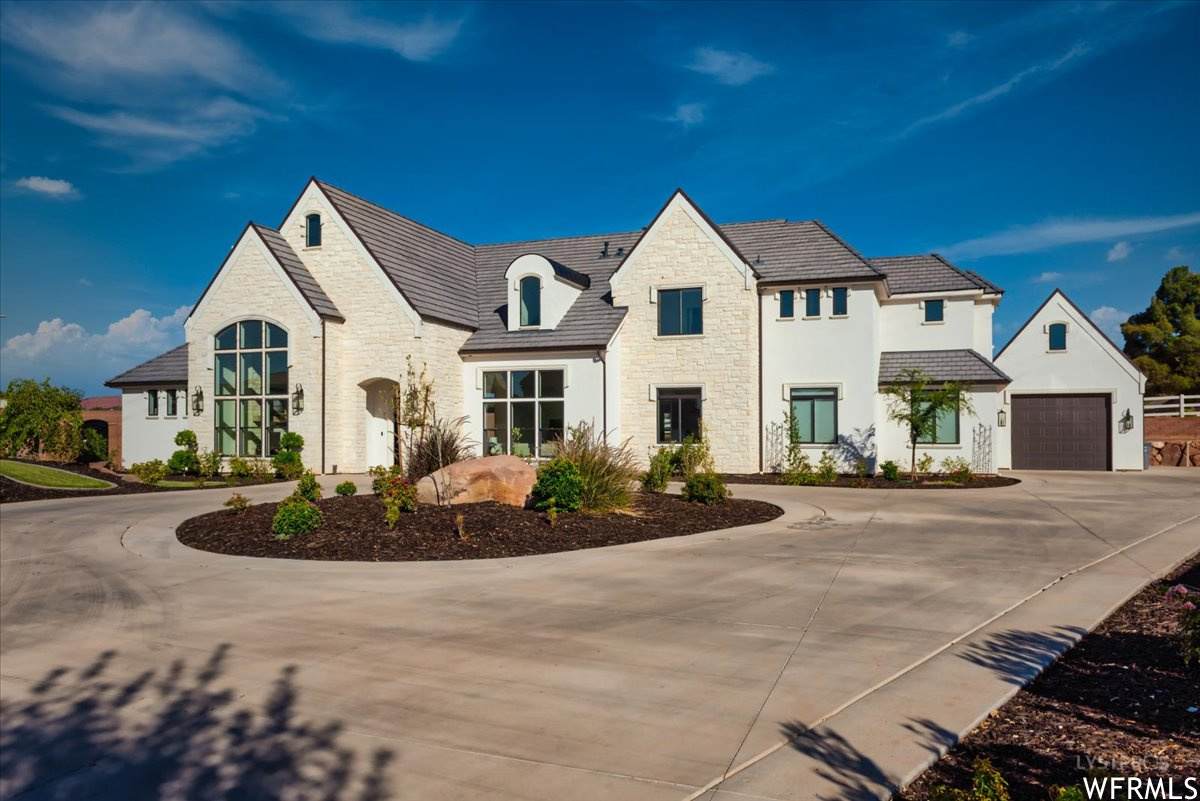 2516 Arbor Dr - Photo 1