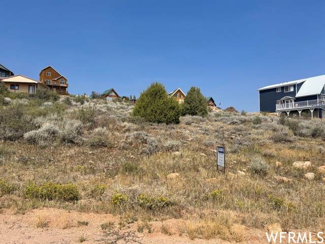 230 Comanche Dr - Photo 1