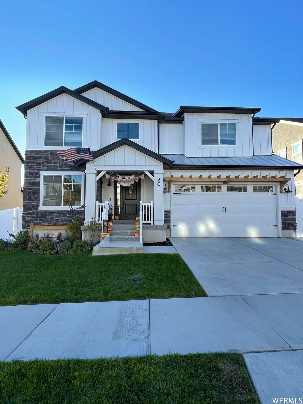 201 Eden Brook Way - Photo 1