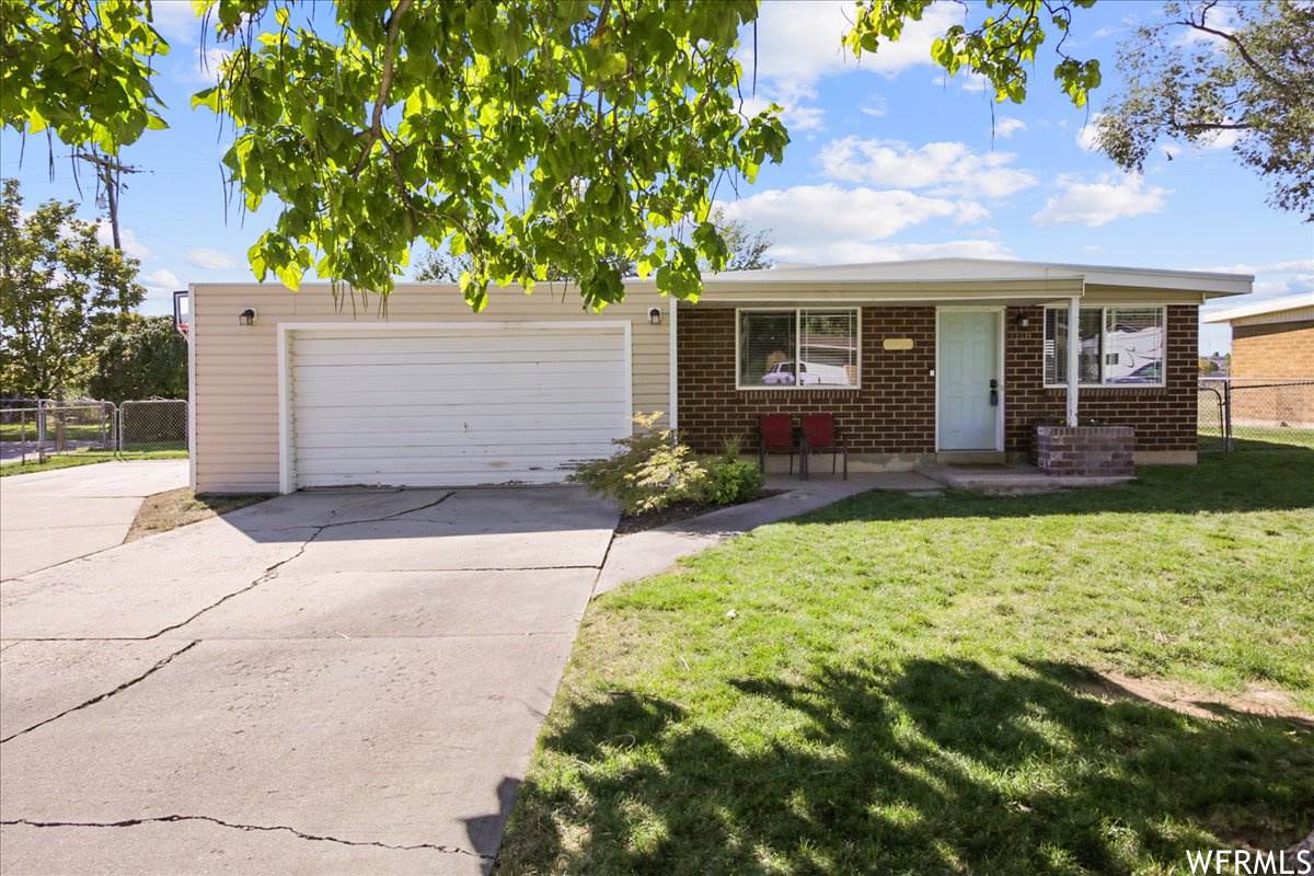 1765 Celia Way - Photo 1