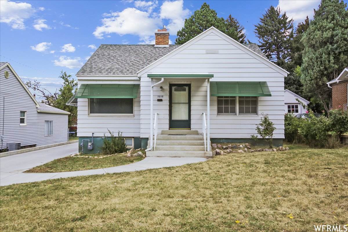 1658 Binford - Photo 1
