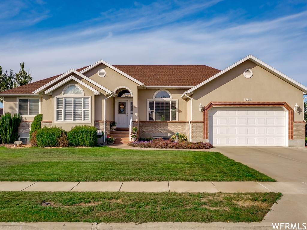 1382 Troon Dr - Photo 1