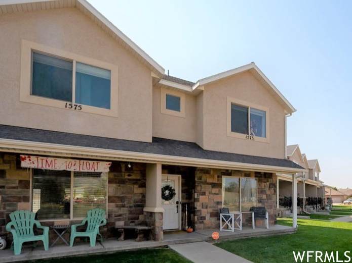 1573 Sandalwood Dr - Photo 1