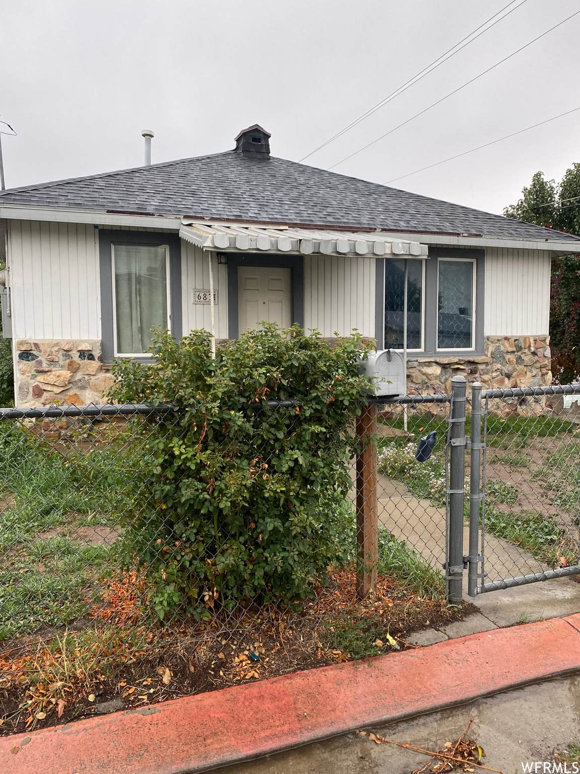683 5TH Ave - Photo 1
