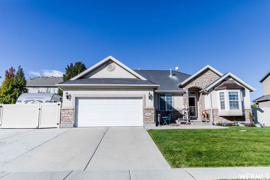 8246 Pinecastle Dr - Photo 1