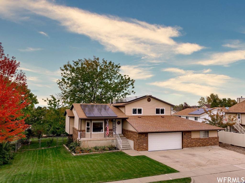 1275 Ash Dr - Photo 1