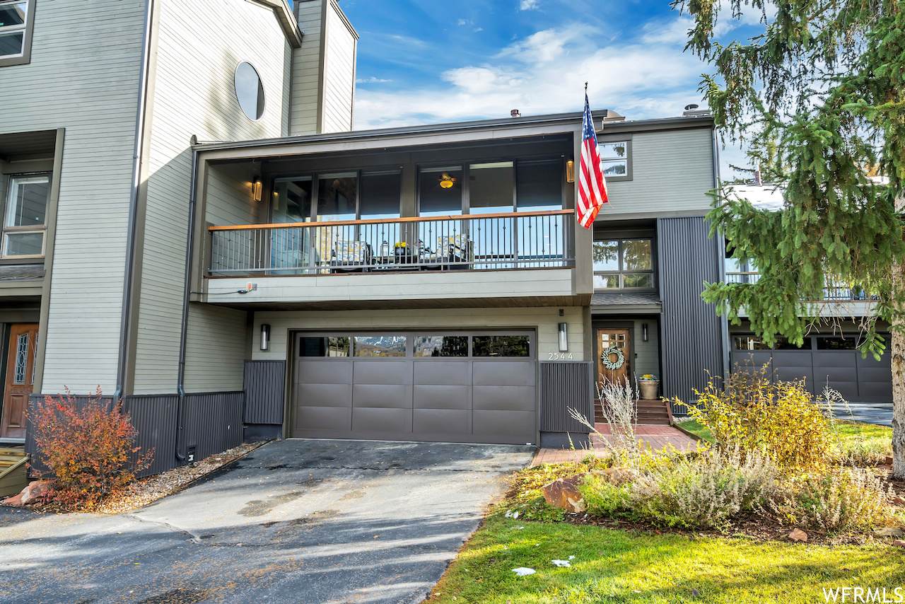 2544 Fairway Dr - Photo 1
