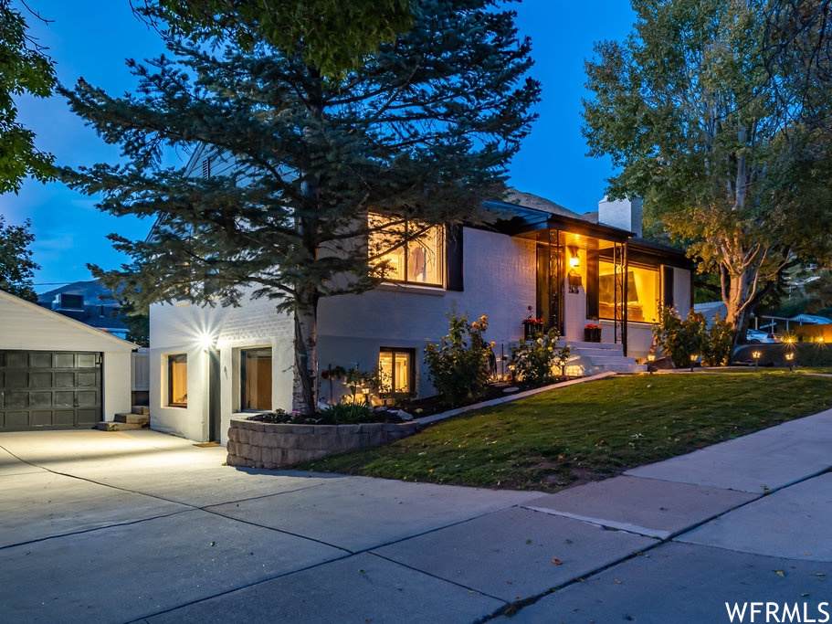 2615 Commonwealth Ave - Photo 1