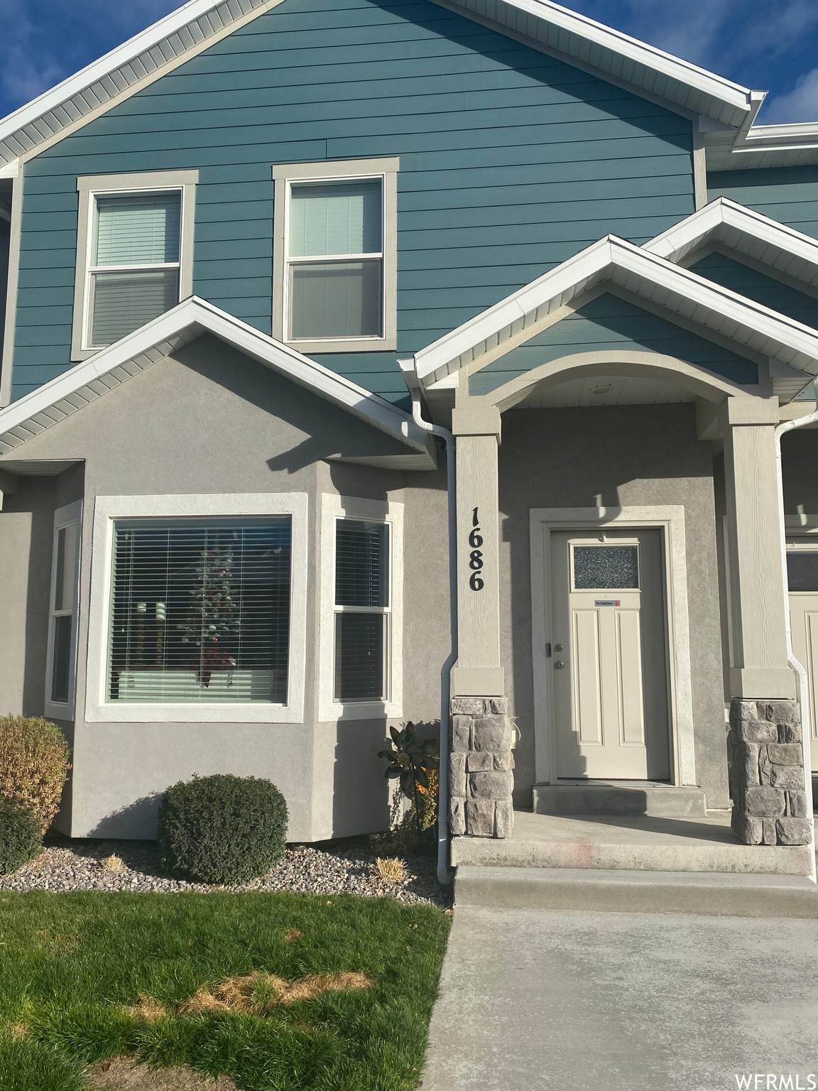 1686 Stone Way - Photo 1