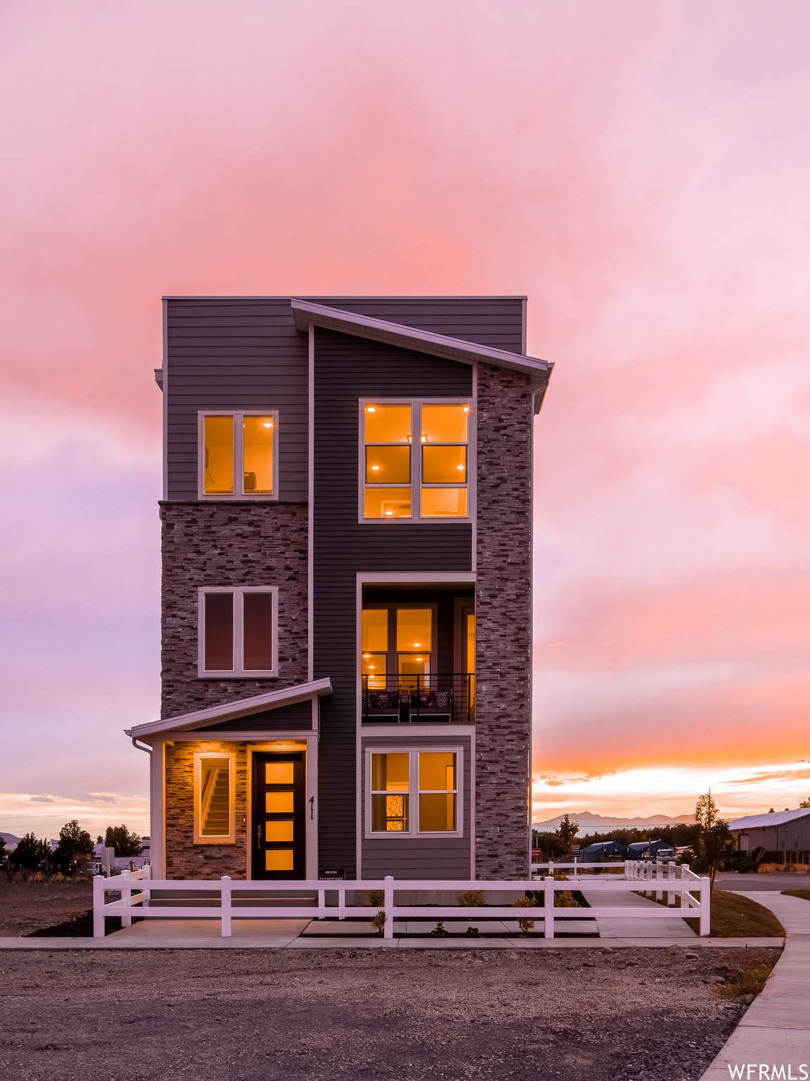 411 610 - Photo 1