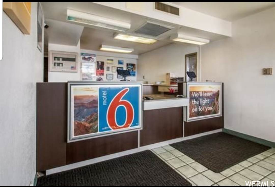 561 Wendover Blvd Blvd - Photo 1