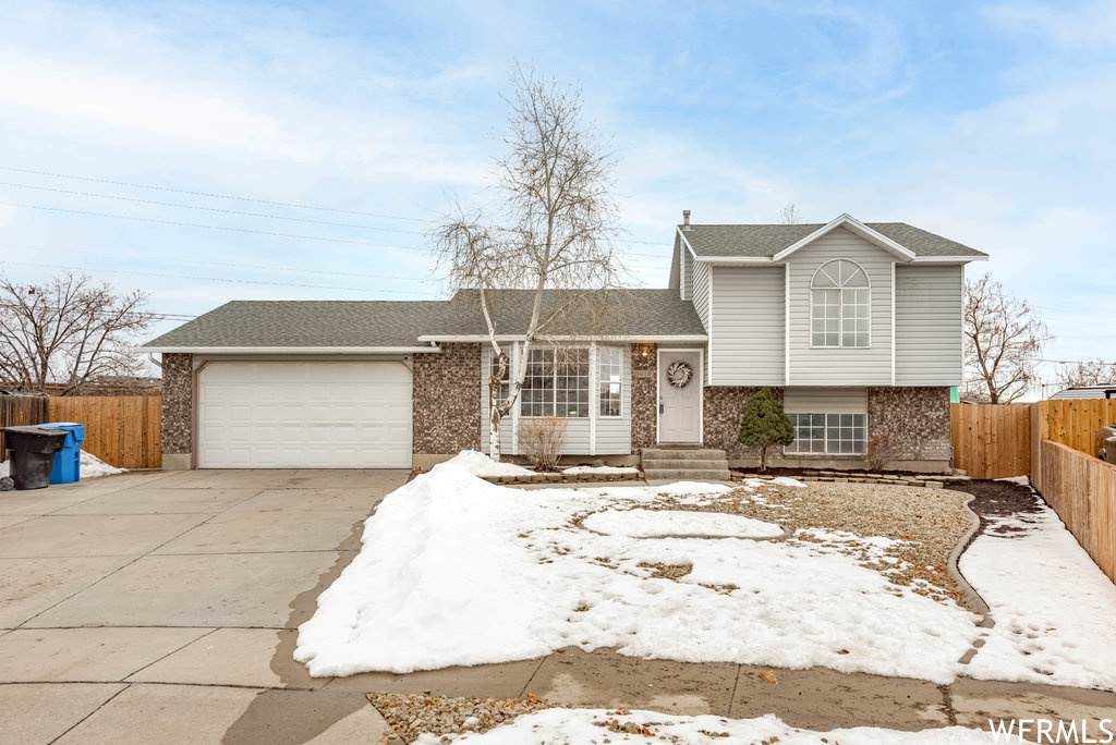 5615 Lodestone Cir - Photo 1
