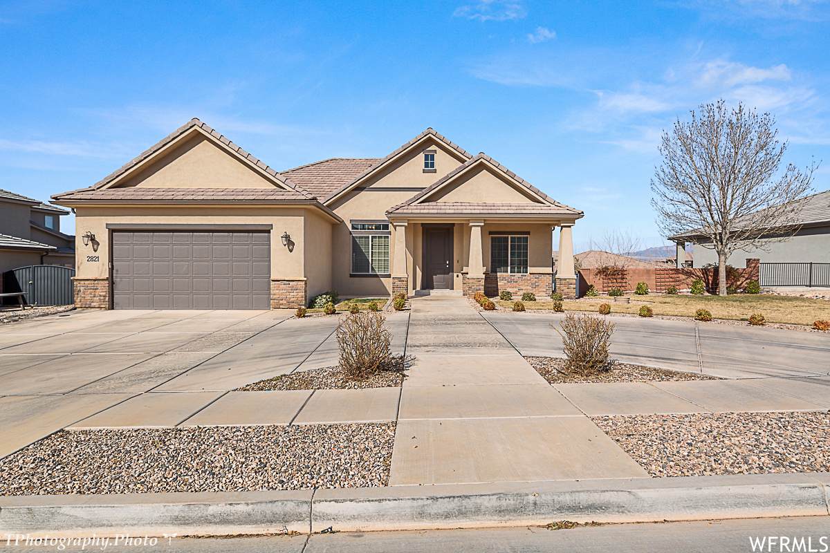2821 Crimson Dr - Photo 1