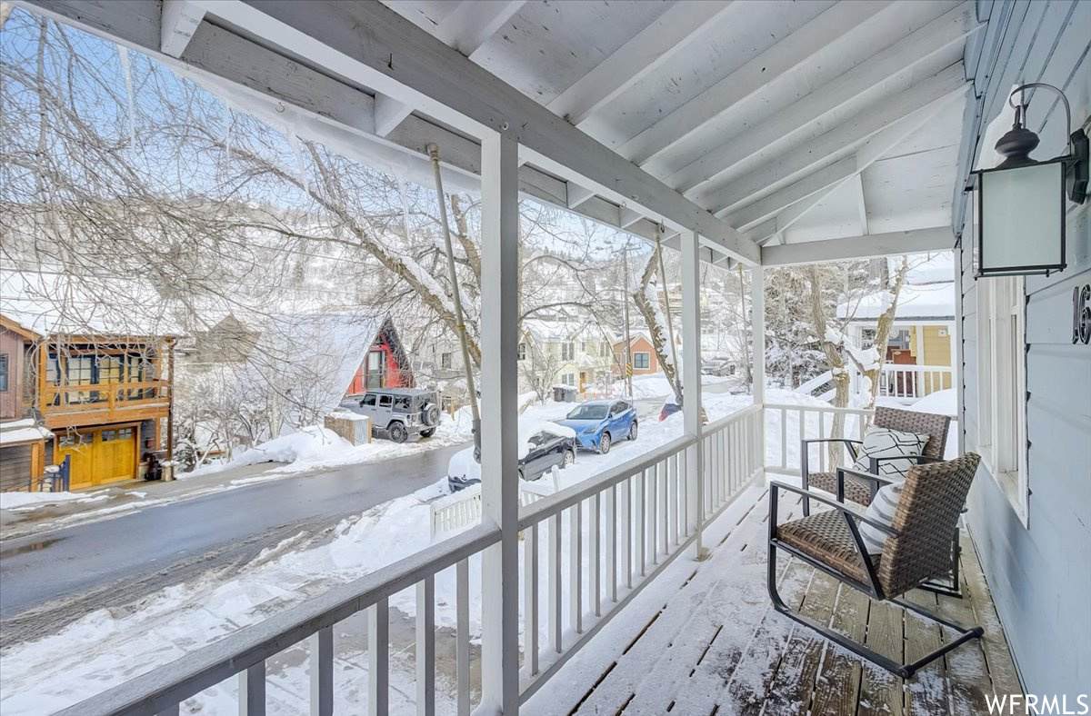 161 Park Ave - Photo 1