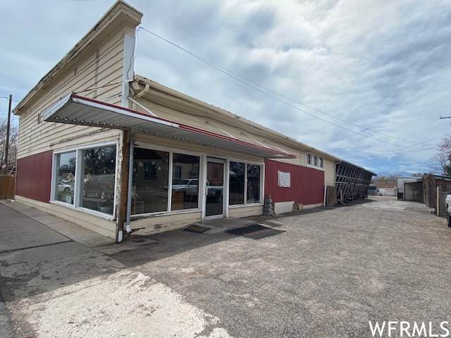 160 Center - Photo 1