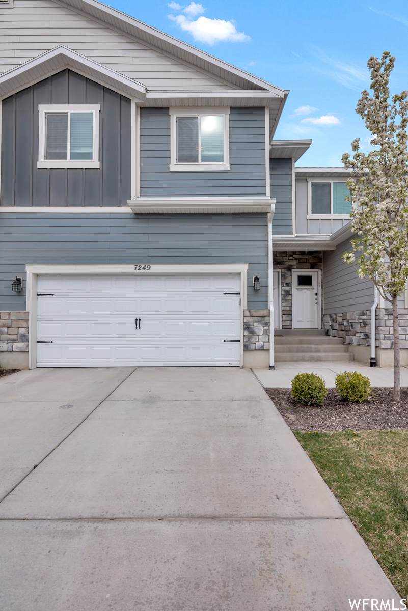 7249 Clover Leaf Ln - Photo 1