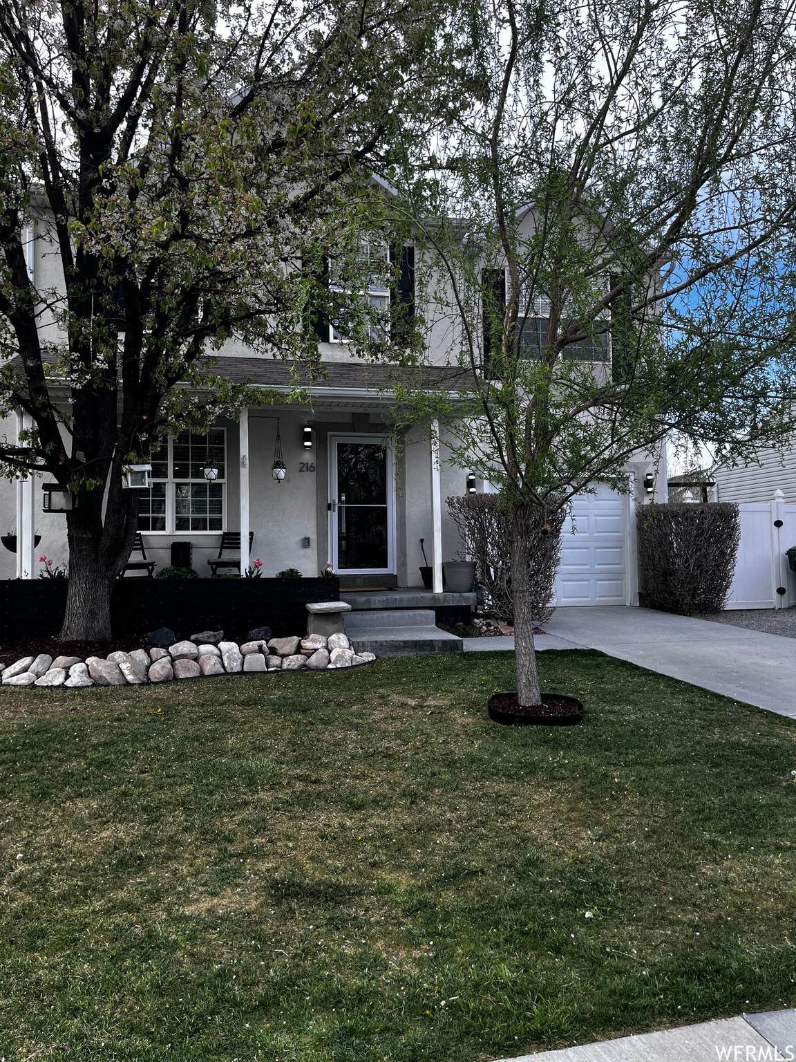 216 Alfred Dr - Photo 1