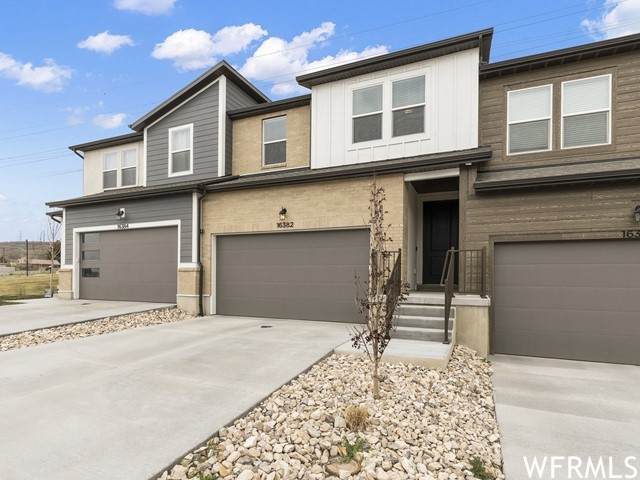16382 Piston Ln - Photo 1